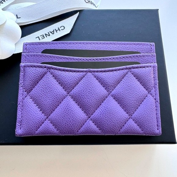 Chanel Card Holder in Caviar Leather with Interlocking CC Logo (BNIB) - Picture 4 of 8